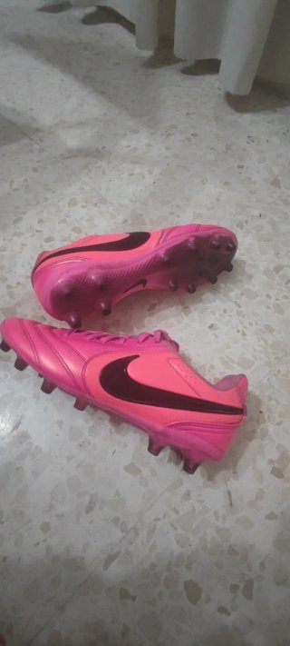 Botas de Fútbol Nike Rosas