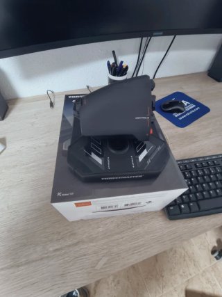 Thrustmaster Flight Stick X y Acelerador Sol R6.
