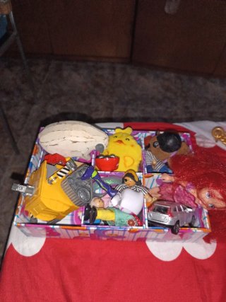 Maleta de muñeca con accesorios