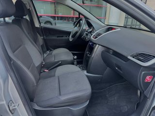 Peugeot 207 2010 145.000KMS impecable!!