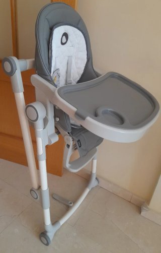 Trona de bebé Lionelo Cora