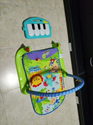 Alfombra de juegos para bebé con piano