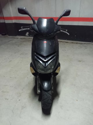 Aprilia Leonardo 250 cc Maxi Scooter
