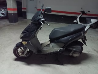 Aprilia Leonardo 250 cc Maxi Scooter