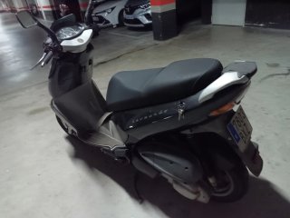 Aprilia Leonardo 250 cc Maxi Scooter