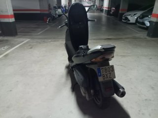 Aprilia Leonardo 250 cc Maxi Scooter