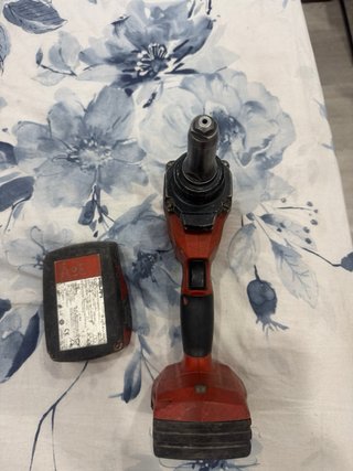 Remachadora a batería Hilti RT 6-A22