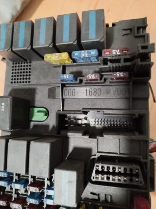 Caja Fusibles ZEE Smart Fortwo 450
