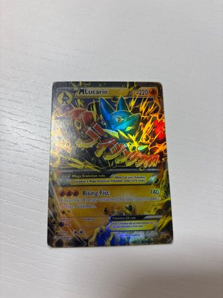 Carta Pokémon M Lucario EX