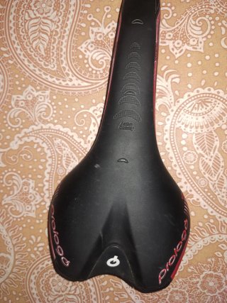 Sillín Prologo Nago Evo Negro/Rojo