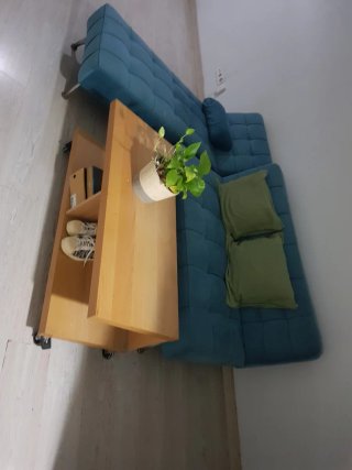 Sofá Cama Azul + Mesa Centro Madera