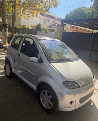Coche sin carnet plateado
