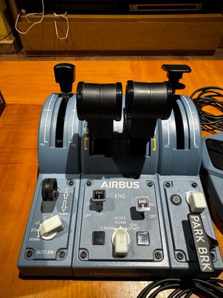 Thrustmaster TCA Quadrant Airbus Edition