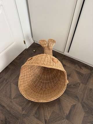 Cesta mimbre forma ballena para juguetes/mascota