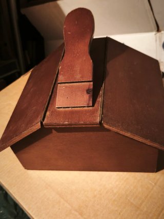 Caja de madera para betún