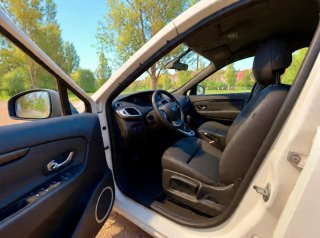 Renault Scenic 2012