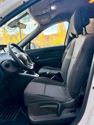 Renault Scenic 2012