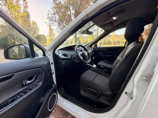 Renault Scenic 2012