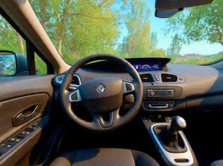 Renault Scenic 2012