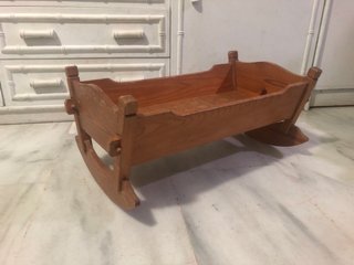 Cuna Mecedora Antigua de Madera