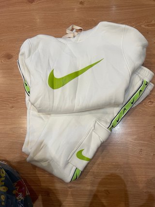 Chandal Niño Talla L ( talla pequeño)