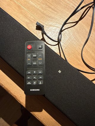 Barra de Sonido Samsung HW-T400 Negra