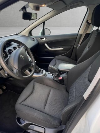 Peugeot 308 . Año 2011