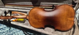 Violín 4/4 SONICAKE con funda y arco