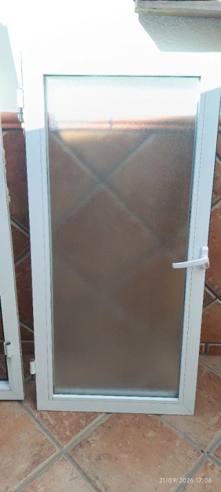 Ventana aluminio blanco