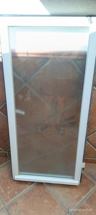 Ventana aluminio blanco