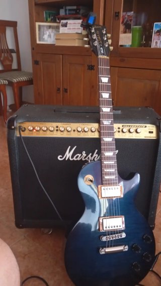 Guitarra Gibson Les Paul 100 y Marshall VS100