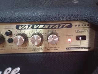 Guitarra Gibson Les Paul 100 y Marshall VS100