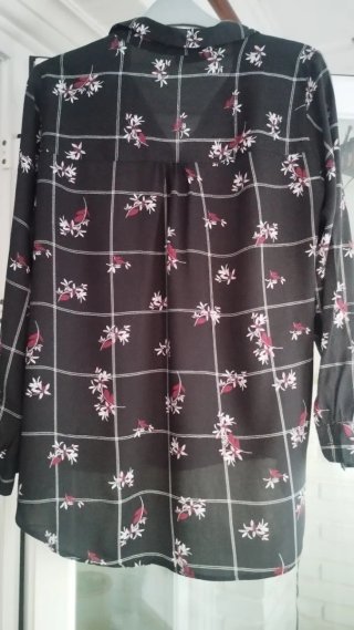 Blusón Negro con Flores Granate
