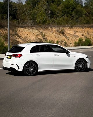 Mercedes-Benz A35 AMG