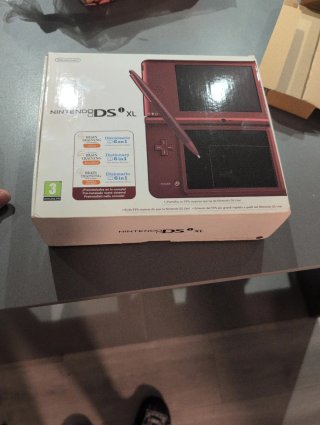 Nintendo DSi XL Granate
