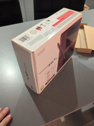 Nintendo DSi XL Granate