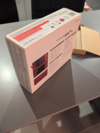 Nintendo DSi XL Granate