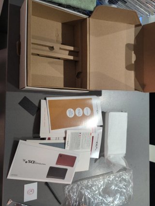 Nintendo DSi XL Granate
