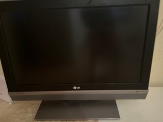 Televisor LG Negro y Gris Pecio negociable