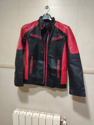 Chaqueta Cuero Motera Negra y Roja