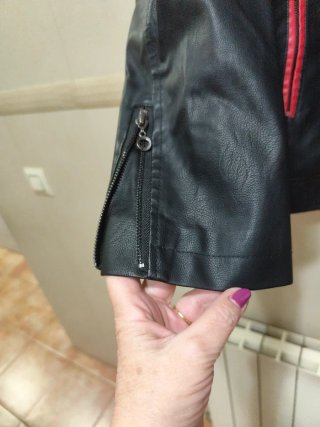 Chaqueta Cuero Motera Negra y Roja