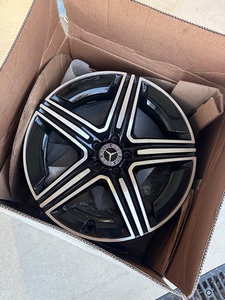 4 Llantas 20” Originales Mercedes AMG GLC C254