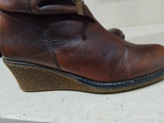 Botas de cuero marrones