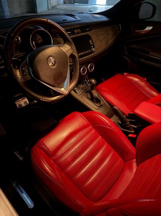 Alfa Romeo Giulietta Veloce 1.7 240 CV