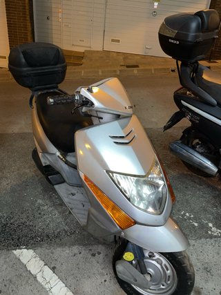 Honda Lead 100 gris despiece