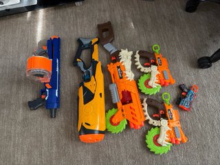 Lote de 6 pistolas de juguete