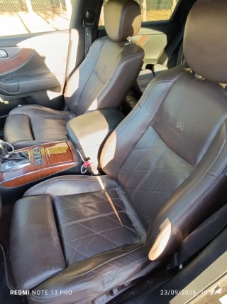 Infiniti FX37 2009