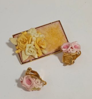 Set de Broche y Pendientes Flores