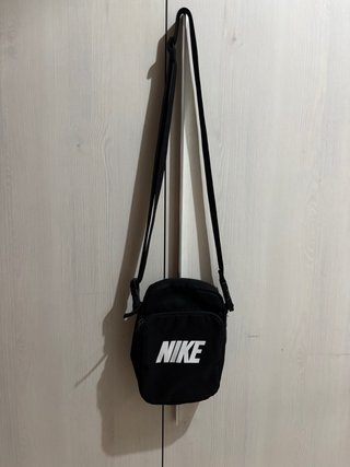 Riñonera Nike Negra
