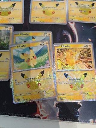 Cartas Pokémon 30 aniversario Pikachu elijela!!